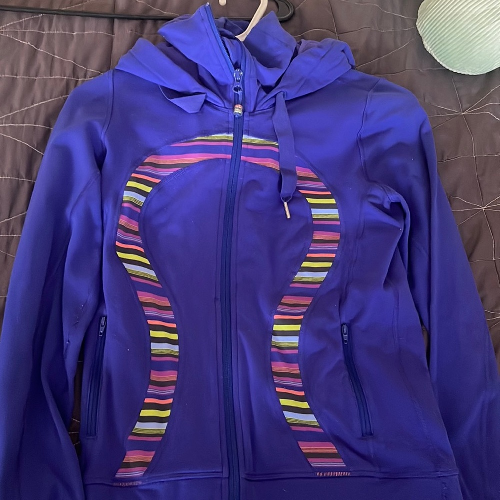 Lululemon Jacket / Zip Up / Hoodie Gem